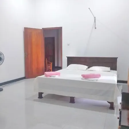 Kalum Home Сигирия Экстерьер фото